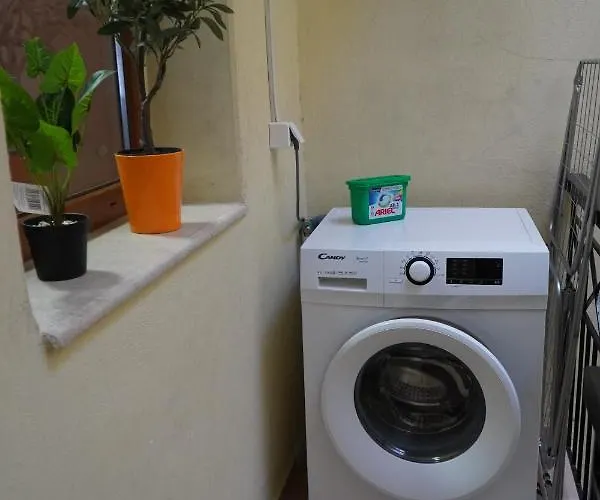 Modern In οld τown