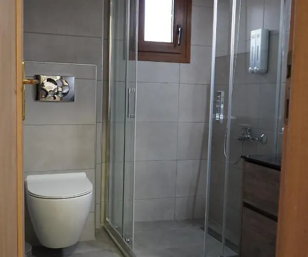 Modern In οld τown * Tesalónica