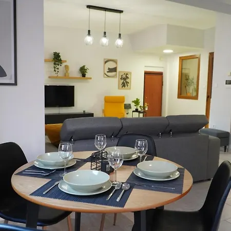 Modern In οld τown Lejlighed *
